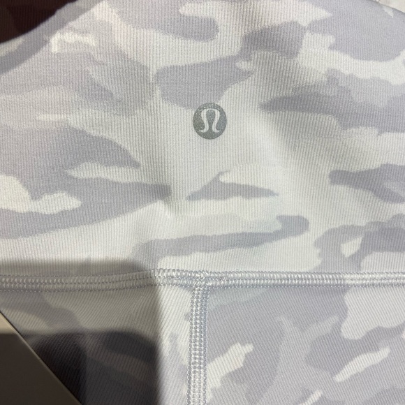 Lululemon Wunder Under 10” Biker Shorts - Picture 8 of 9